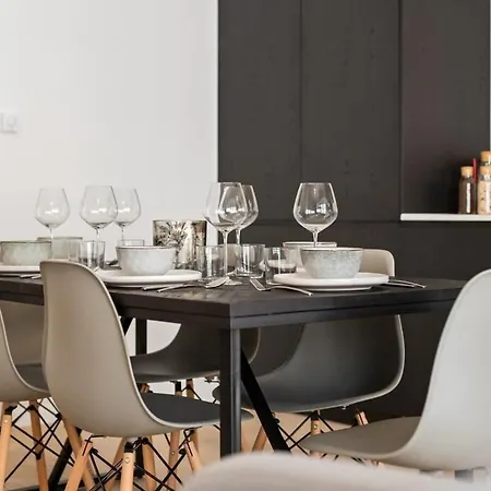 아파트 Huswell - Renovated In The Heart Of *