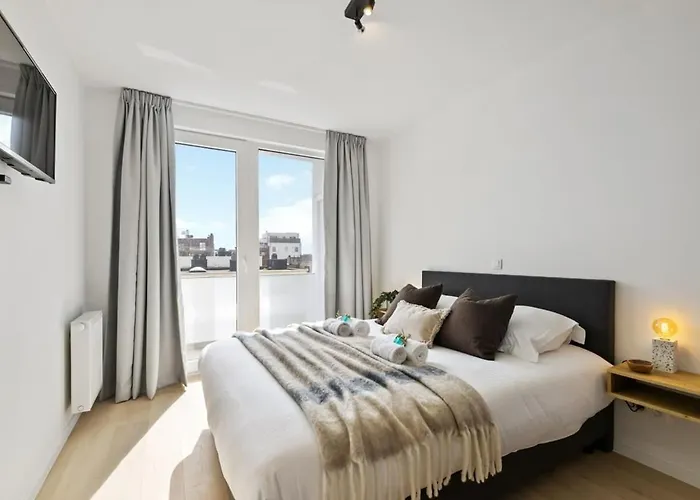 Huswell - Renovated In The Heart Of Apartment *