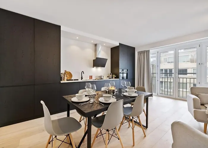 Huswell - Renovated In The Heart Of Apartment Ostende